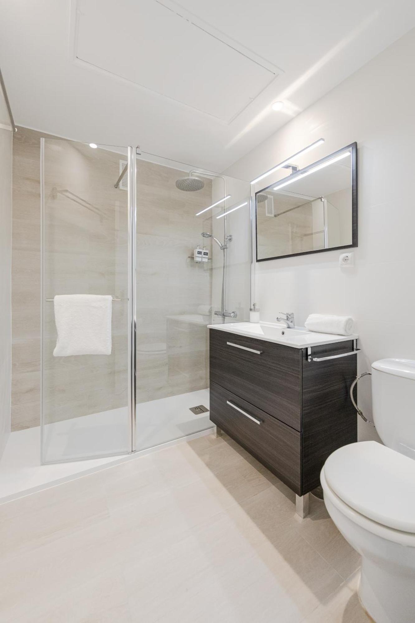 Isg Apartments Becquer Free Parking Inside The Building Sevilla Exteriér fotografie